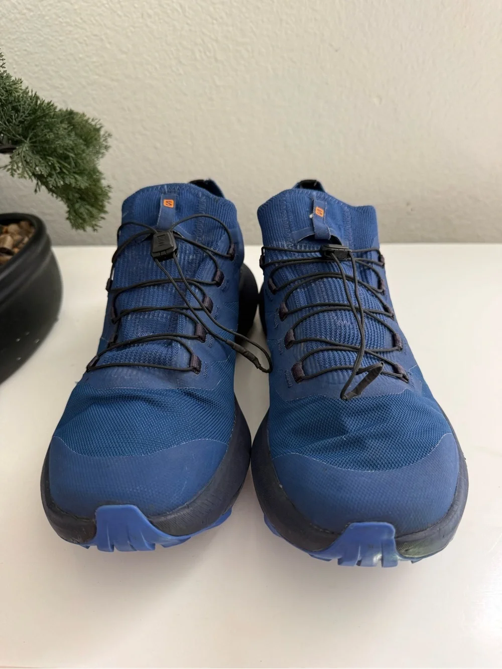 Salomon pulsar trail pro Men size 10.5 Blue Trail Runner with Orange Accents